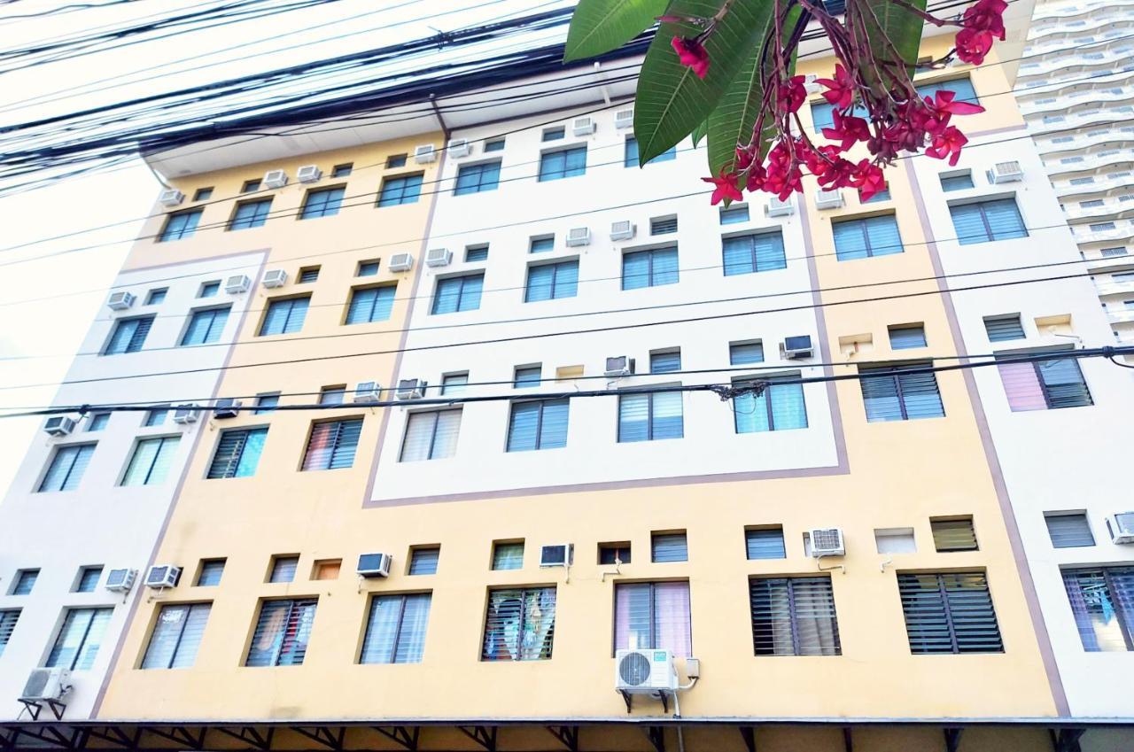 Airobedz Manila - A Value Hotel Exterior foto
